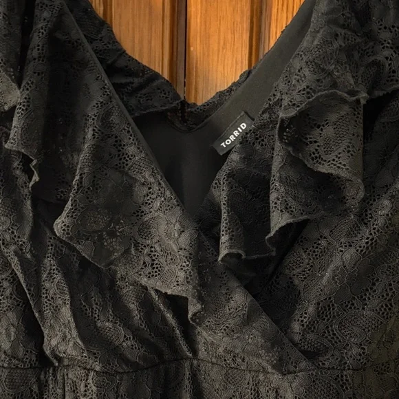 EUC Torrid Elegant Black Ruffle Midi Skater Dress size 3 LBD Little Black Dress - Picture 2 of 9